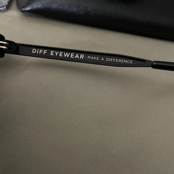 Diff eyewear Bella Black Grey Polarized Sunglasses. BNWOT. - Picture 5 of 8